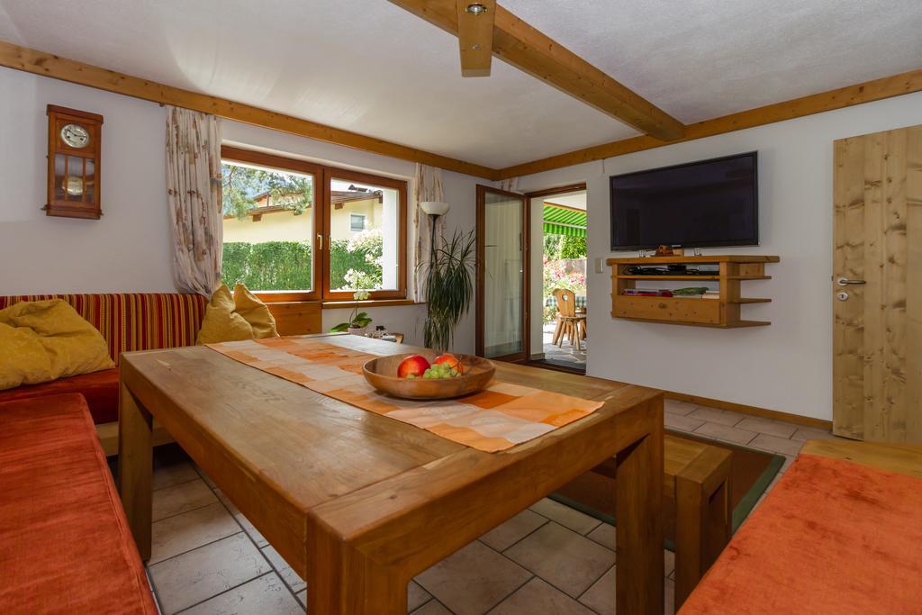 Haus Thomas Appartement Telfs Buitenkant foto